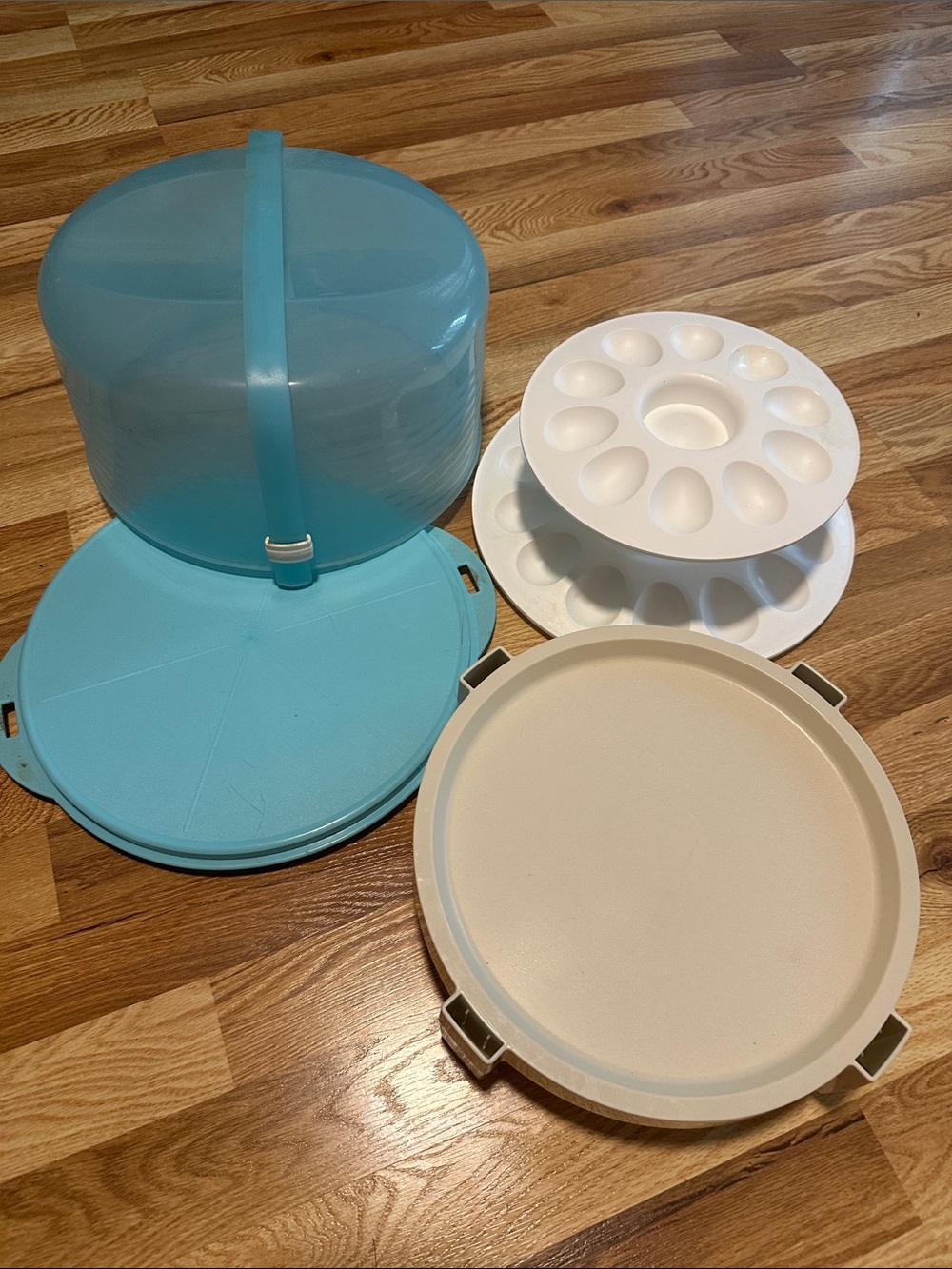 Tupperware Blue Plastic Cake Carrier and Egg Tray Set & Pie Tray